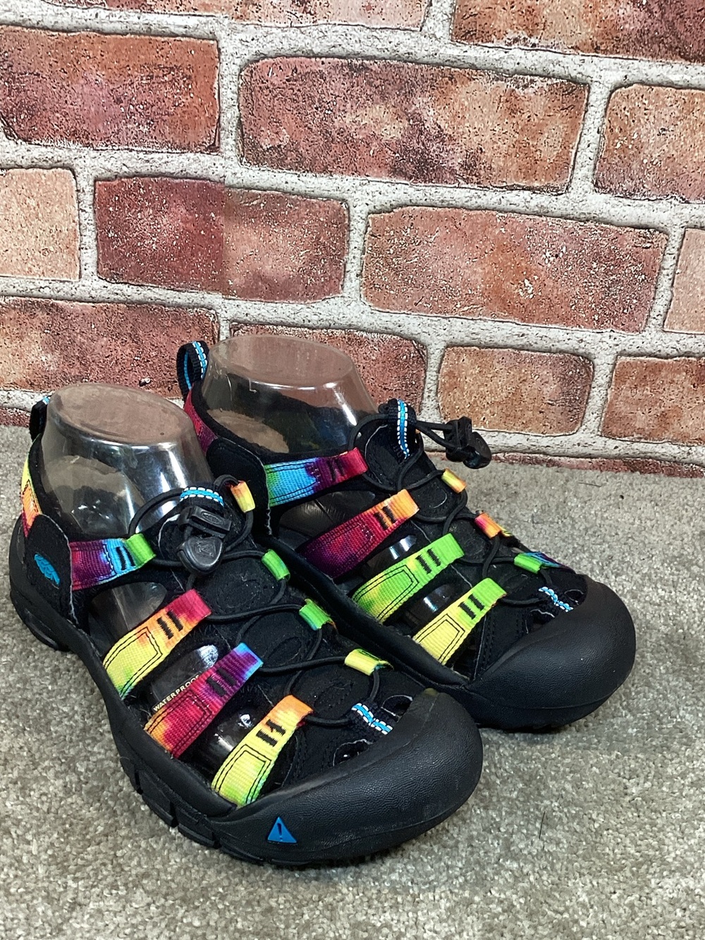 Keen Newport retro women’s outdoor sport hiking sandals size 7